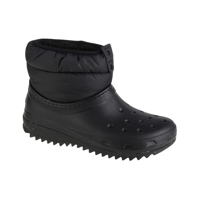 Černé sněhule Crocs Classic Neo Puff Shorty Boot