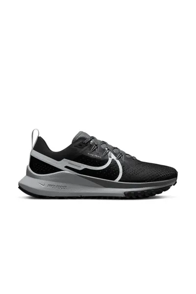 Dámské černé běžecké boty React Pegasus Trail 4  Nike