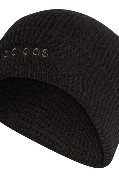 Klasická černá zimní čepice Adidas