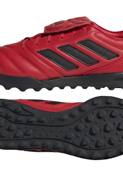 Červené kopačky na umělý trávník Adidas